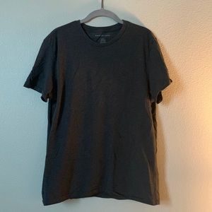 American Eagle grey tshirt